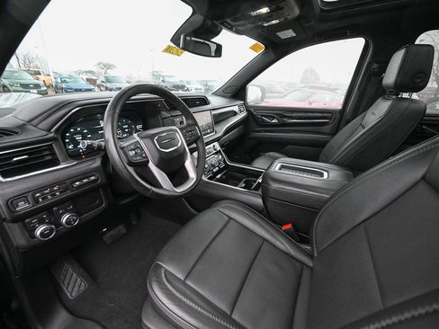 Used 2023 GMC Yukon XL Denali image 17