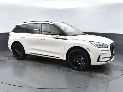 New 2025 Lincoln Corsair Grand Touring w/ Equipment Group 301A image 3