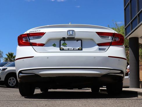 Used 2018 Honda Accord Touring image 12