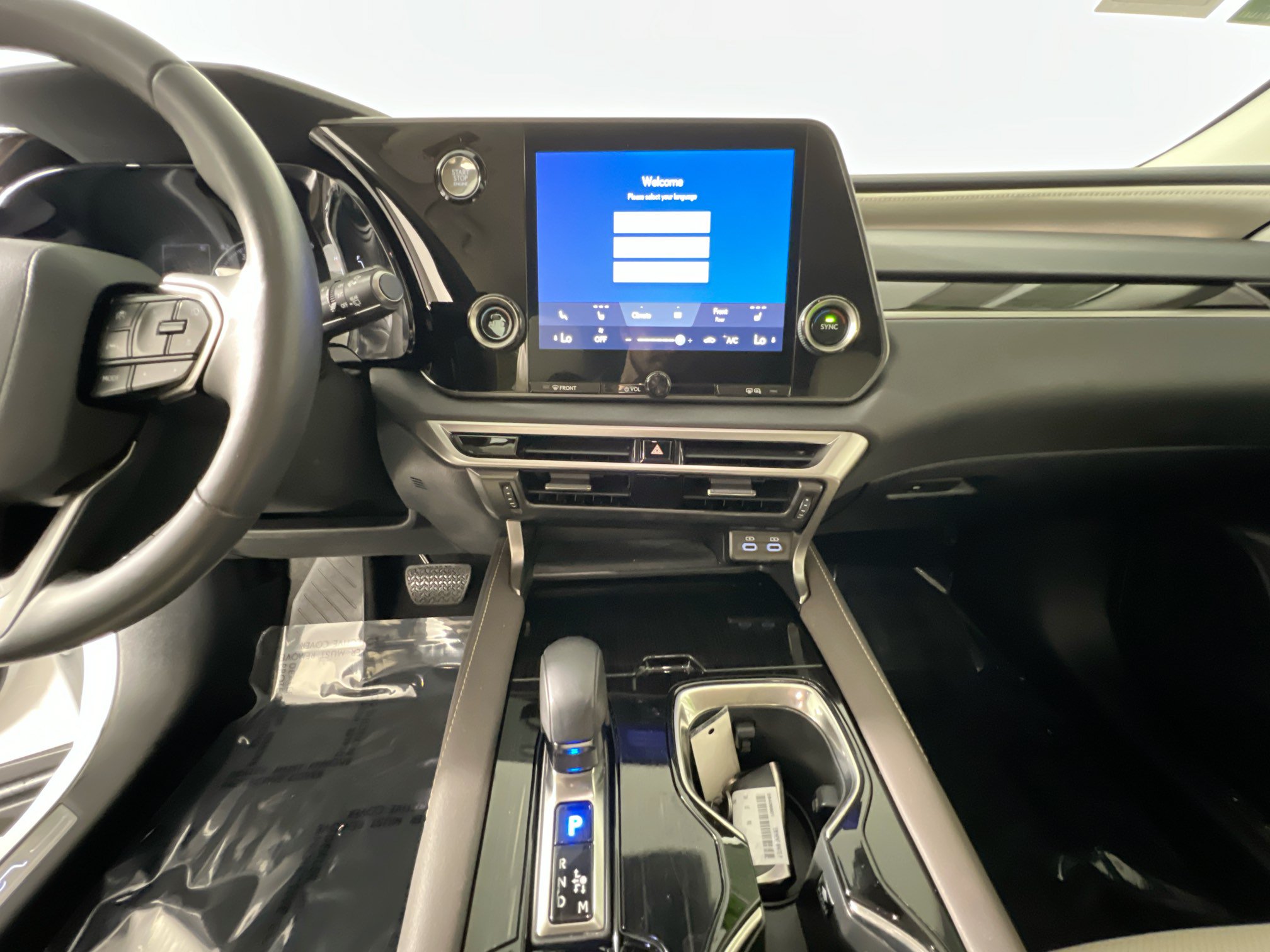 Used 2024 Lexus RX 350 FWD w/ Technology Package image 25