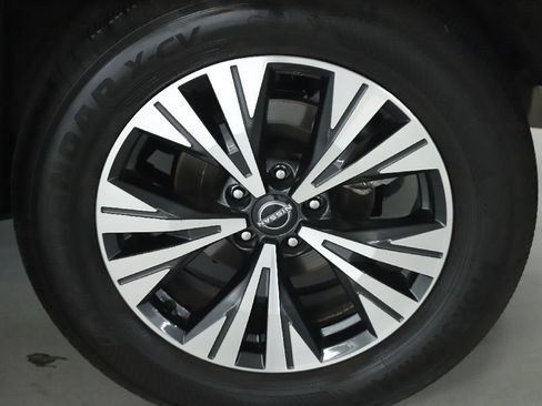 Certified 2023 Nissan Rogue SV AWD/4WD image 38