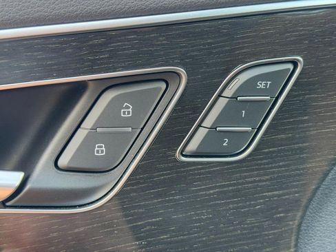 Used 2025 Audi Q7 3.0T Premium w/ Convenience Package image 16