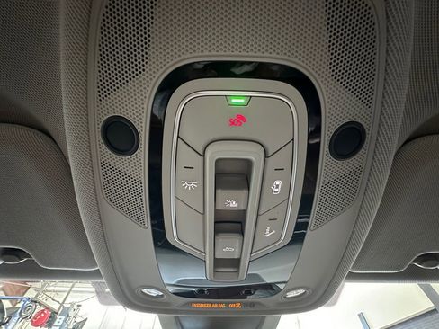 Used 2020 Audi Q8 Premium Plus w/ Premium Plus Package image 37