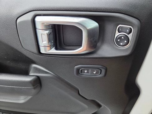 Used 2024 Jeep Wrangler Sport AWD/4WD image 28