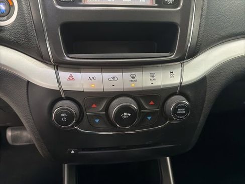 Used 2012 Dodge Journey SXT w/ Popular Equipment Group FWD image 15
