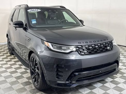 Certified 2025 Land Rover Discovery Dynamic SE AWD/4WD image 9