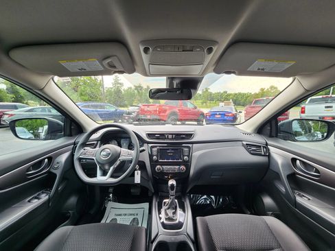 Used 2022 Nissan Rogue Sport S AWD/4WD image 9