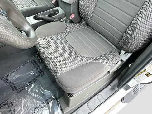 Used 2019 Nissan Frontier SV AWD/4WD image 18