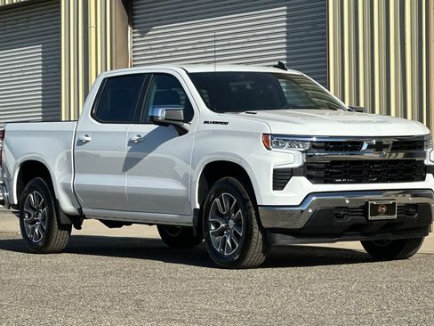 New 2025 Chevrolet Silverado 1500 LT w/ Safety Package RWD image 9