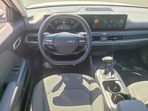 Certified 2025 Kia K4 FWD image 13