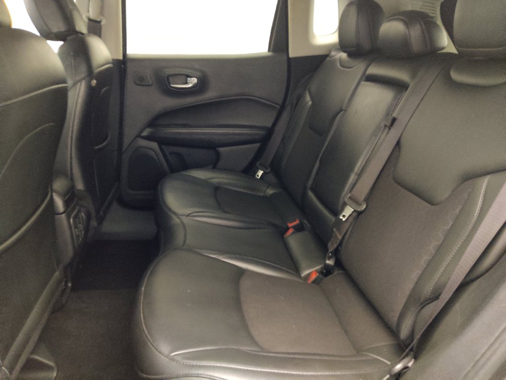 Used 2021 Jeep Compass Latitude w/ Sun and Sound Group AWD/4WD image 18