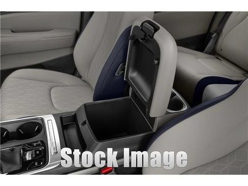 New 2026 Kia Carnival EX FWD image 43