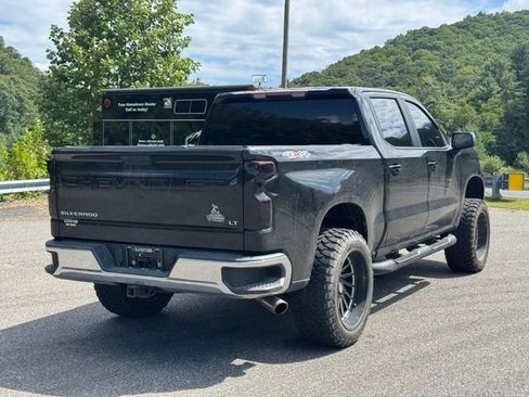 Used 2022 Chevrolet Silverado 1500 LT AWD/4WD image 7