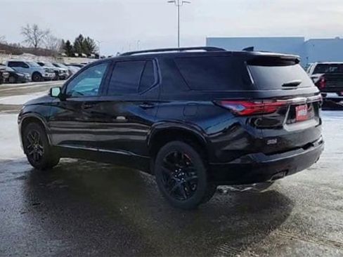 Used 2022 Chevrolet Traverse Premier w/ Redline Edition image 6