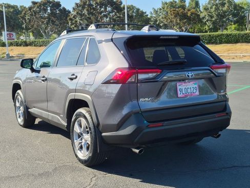 Certified 2024 Toyota RAV4 LE AWD/4WD image 8