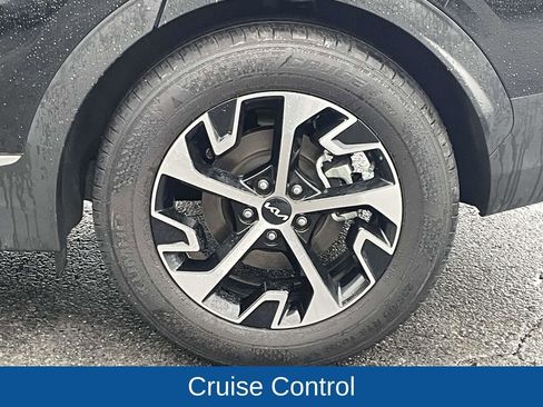 Used 2024 Kia Sportage EX image 13