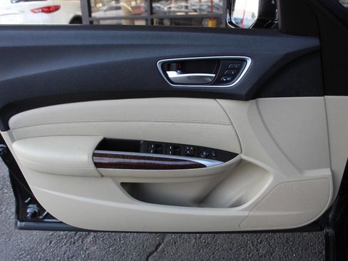 Used 2018 Acura TLX image 16