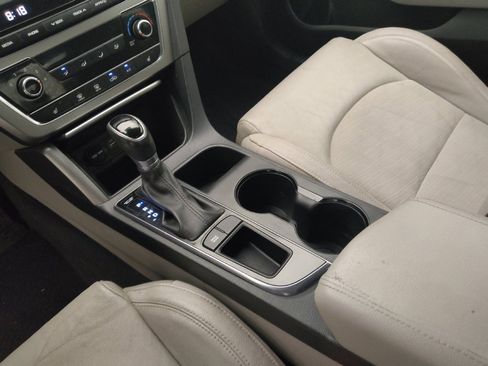Used 2017 Hyundai Sonata Sport w/ Value Edition Package 02 FWD image 26