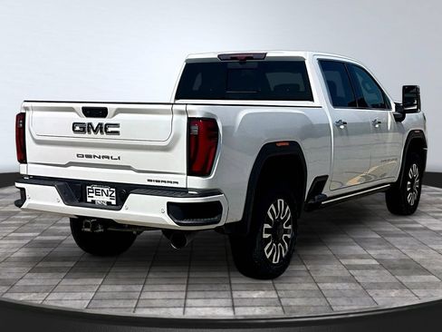 Used 2024 GMC Sierra 2500 Denali Ultimate w/ Max Trailering Package AWD/4WD image 7