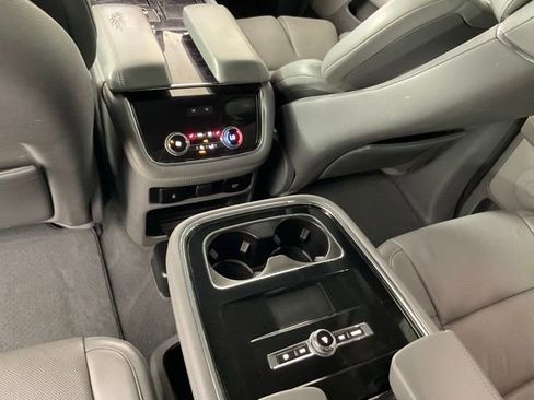 Used 2020 Lincoln Navigator L Reserve w/ Luxury Package AWD/4WD image 25