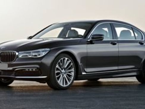 Used 2019 BMW 750i xDrive w/ Executive Package AWD/4WD image 1