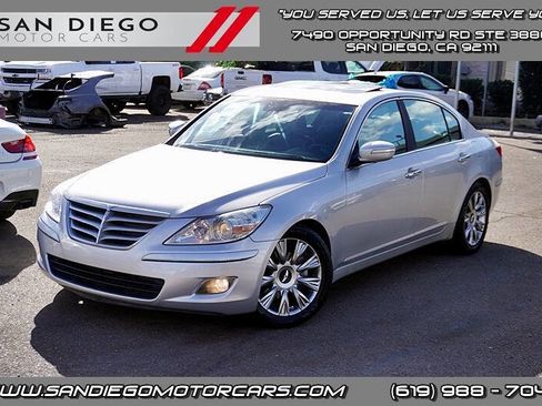 Used 2011 Hyundai Genesis 3.8 w/ Premium Navigation Pkg 3 image 3