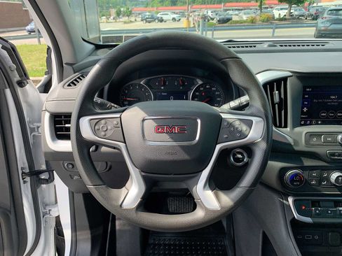 Certified 2024 GMC Terrain SLE w/ Driver Convenience Package AWD/4WD image 11