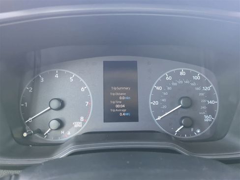 Used 2025 Toyota Corolla LE image 31