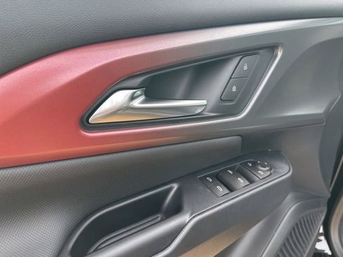 New 2026 Chevrolet Equinox EV RS image 11