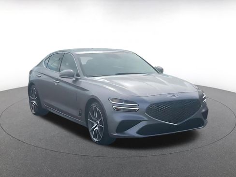 Used 2025 Genesis G70 2.5T image 2