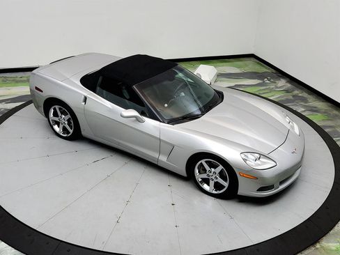 Used 2007 Chevrolet Corvette Convertible w/ Preferred Equipment Group RWD image 26