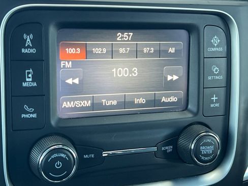 Used 2022 RAM 1500 Classic SLT AWD/4WD image 15