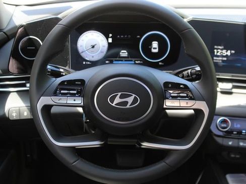 New 2026 Hyundai Elantra Limited FWD image 12