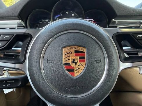 Used 2018 Porsche Macan AWD/4WD image 25