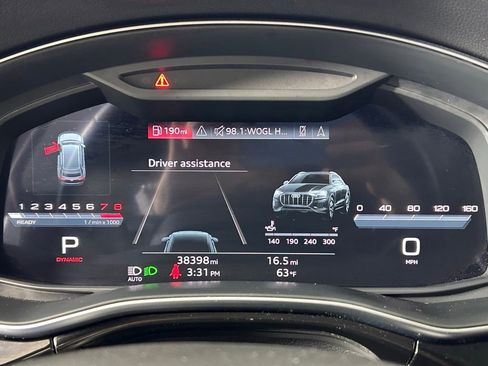 Used 2022 Audi Q8 Premium w/ Convenience Package AWD/4WD image 28