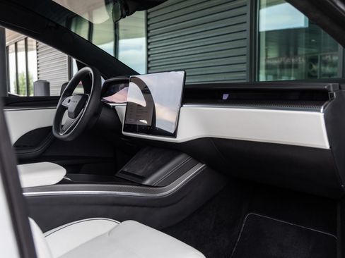 Used 2023 Tesla Model X Plaid AWD/4WD image 43