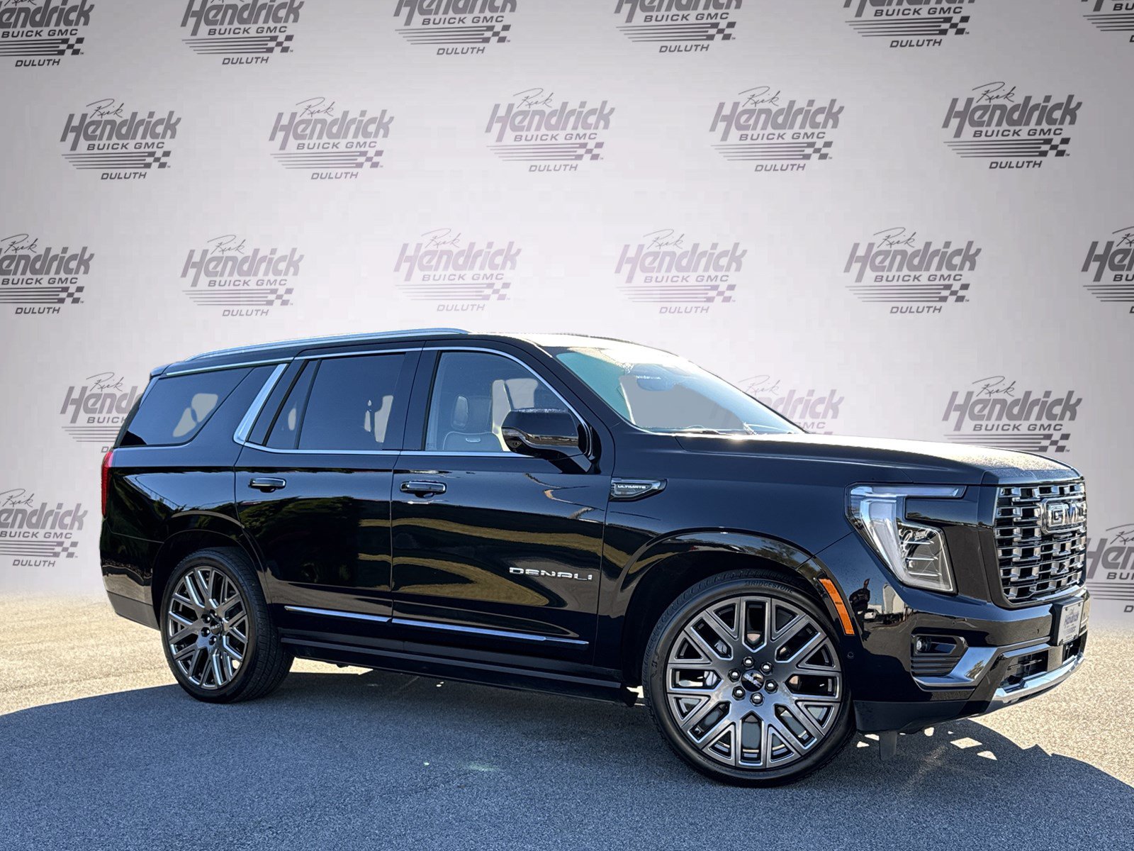 Used 2026 GMC Yukon Denali Ultimate AWD/4WD image 2