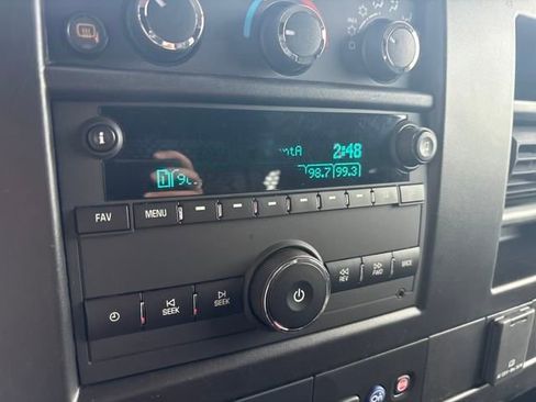 Used 2023 GMC Savana 2500 w/ Driver Convenience Package image 19