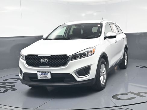 Used 2016 Kia Sorento LX AWD/4WD image 11