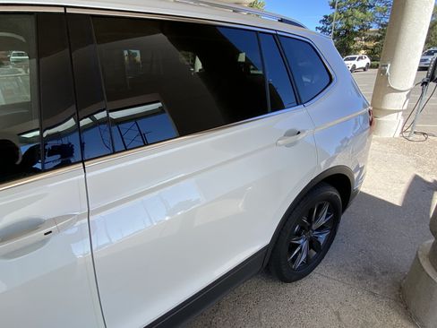 Used 2023 Volkswagen Tiguan SE w/ Panoramic Sunroof Package FWD image 46