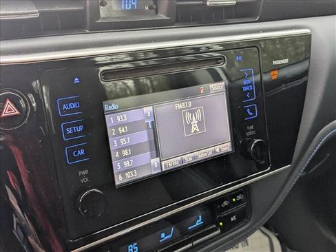 Used 2017 Toyota Corolla SE image 20