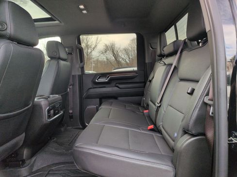 Used 2024 GMC Sierra 2500 Denali w/ Denali Reserve Package image 15