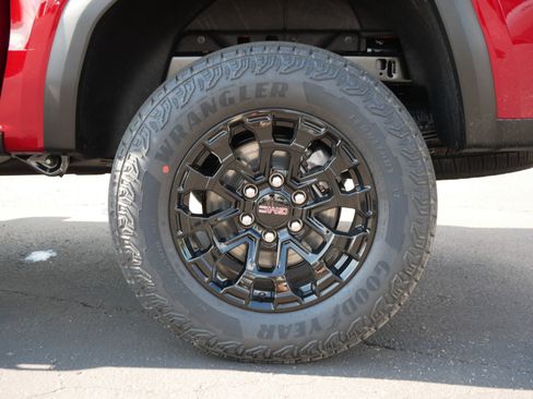 New 2026 GMC Canyon Elevation w/ Convenience Package image 4