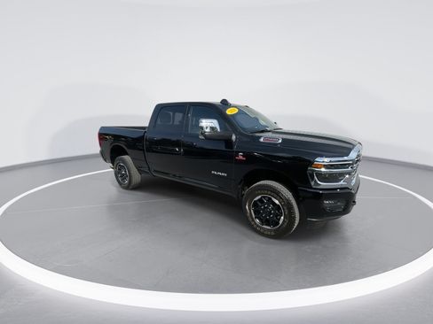 Used 2026 RAM 2500 Laramie AWD/4WD image 7
