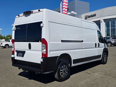 Used 2025 RAM ProMaster 2500 w/ Quick Order Package 22G SLT FWD image 4