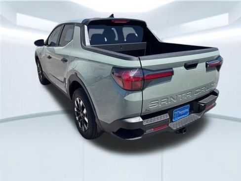 Used 2025 Hyundai Santa Cruz SE FWD image 8