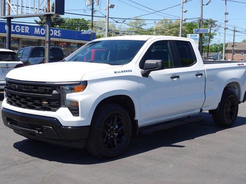 Used 2022 Chevrolet Silverado 1500 W/T w/ WT Value Package AWD/4WD image 2