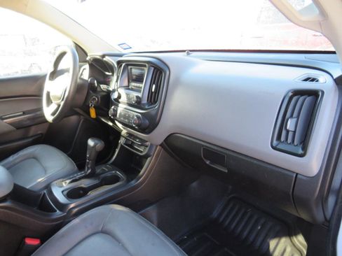 Used 2017 Chevrolet Colorado W/T image 22