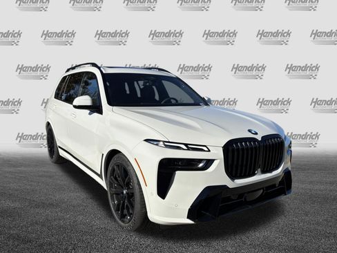 Used 2026 BMW X7 xDrive40i w/ M Sport Package AWD/4WD image 2