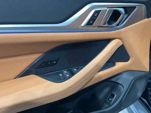 Used 2025 BMW i4 xDrive40i image 21